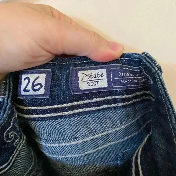 MISS ME BOOT CUT DARK WASH SILVER ANGEL WINGS JEANS SIZE 26 BEADED COWGIRL - Picture 3 of 6